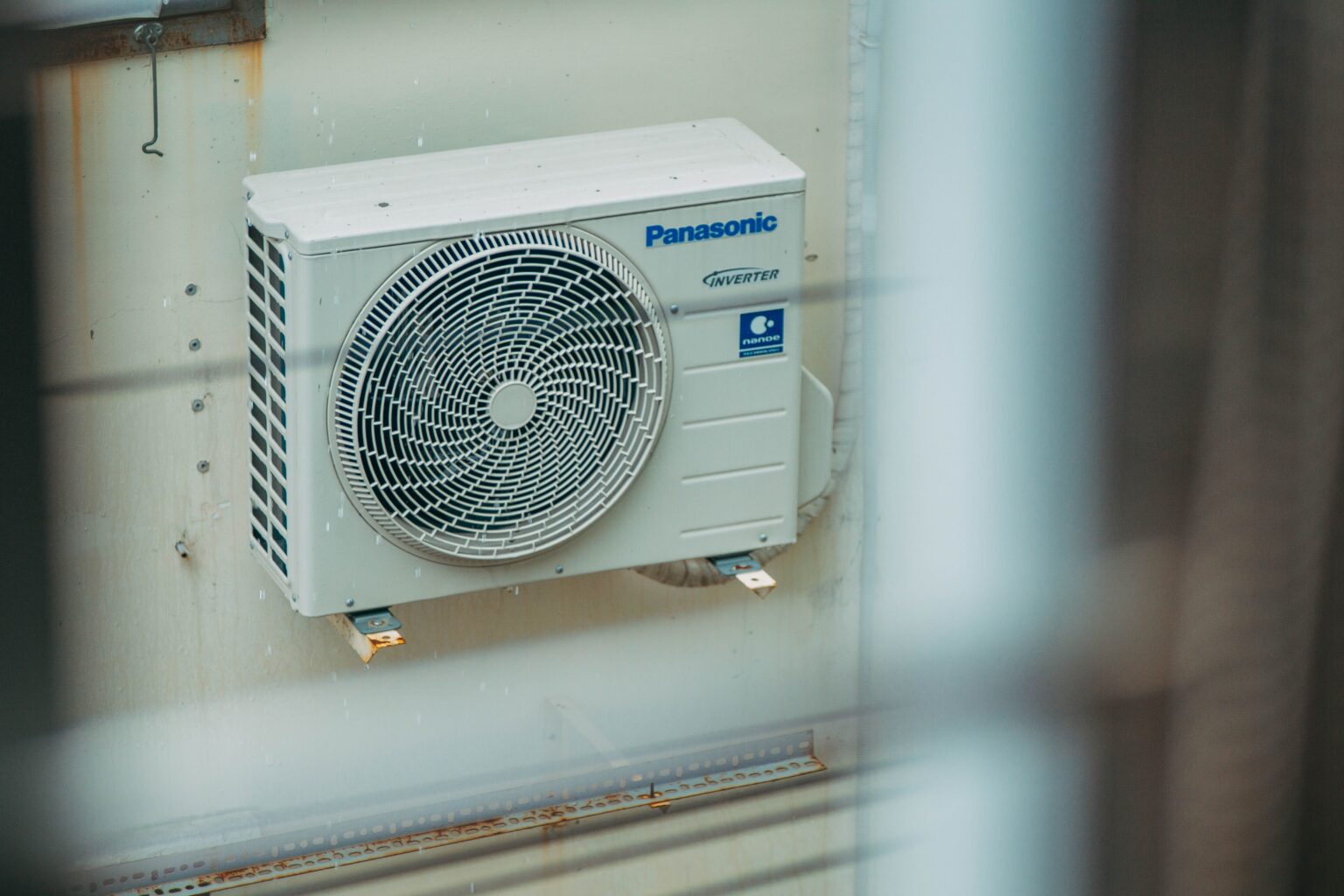 Planning to Install a New Air Conditioner? Here’s What You Should Think About First